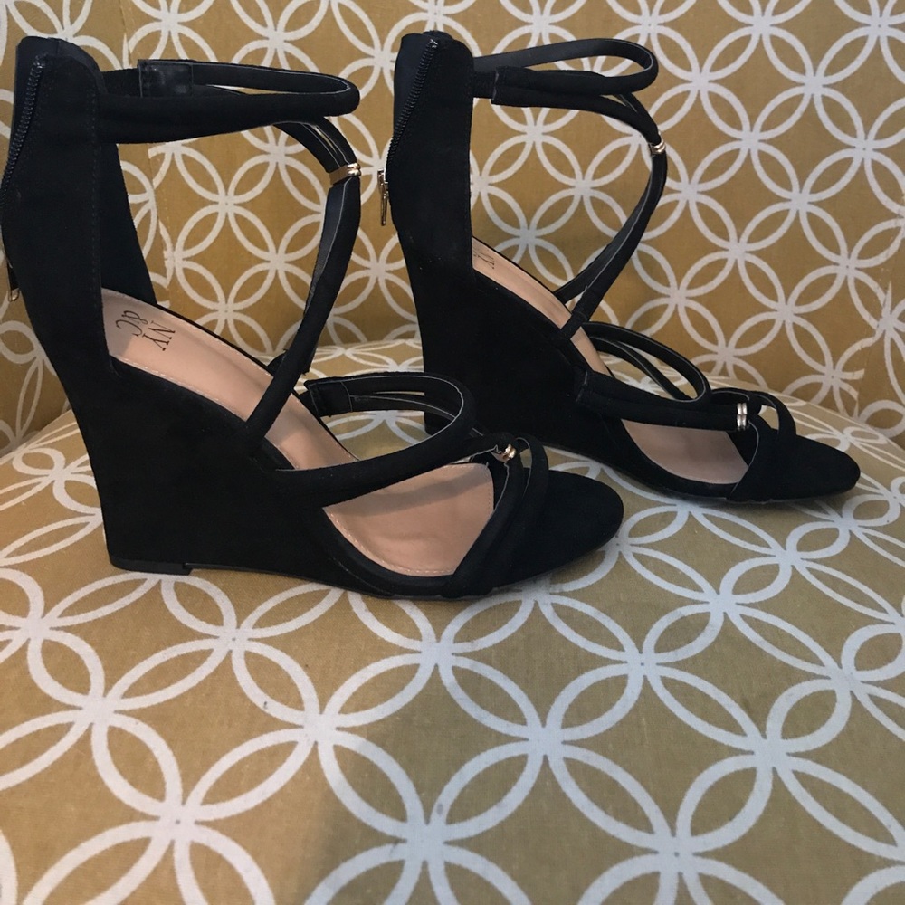 Sale! Lowest price! Heels