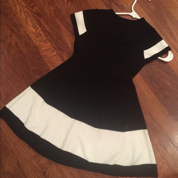 Boutique Girls Dress 🌹Worn Once - Picture 2 of 4