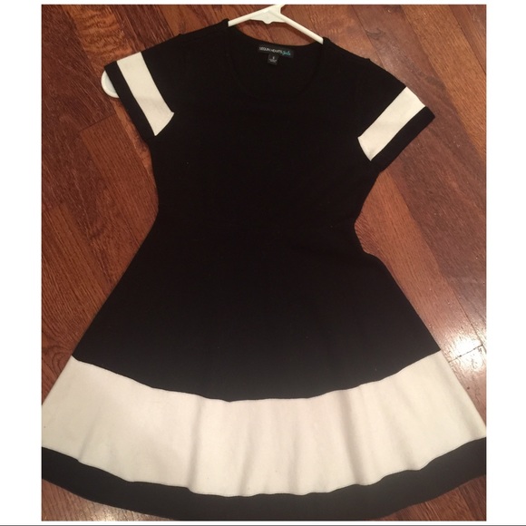 Boutique Girls Dress 🌹Worn Once - Picture 4 of 4