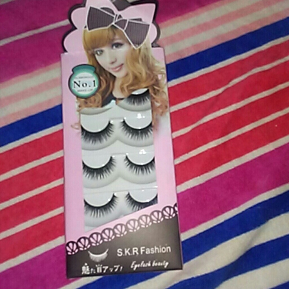 Eyelashes
