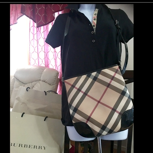 Sold locally 💯% Authentic Burberry Crossbody Bag - Picture 2 of 2