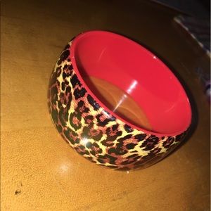 Women's bangle