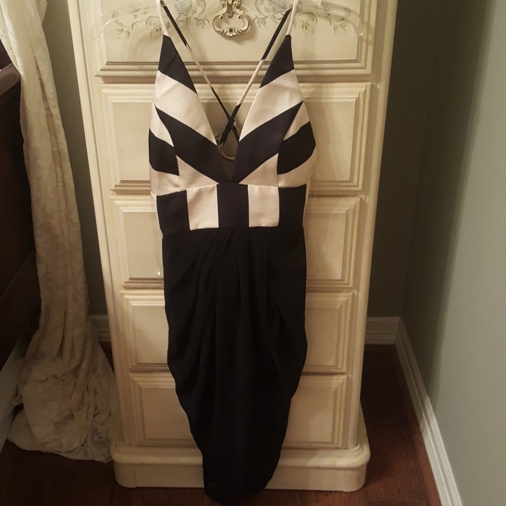 NWT Black and Cream Cocktail Dress Size Small