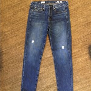 Sexy Boyfriend Gap Jeans