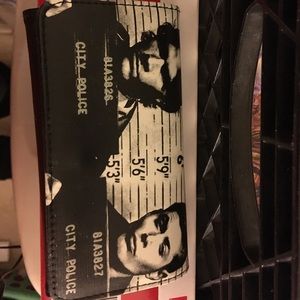Supernatural wallet