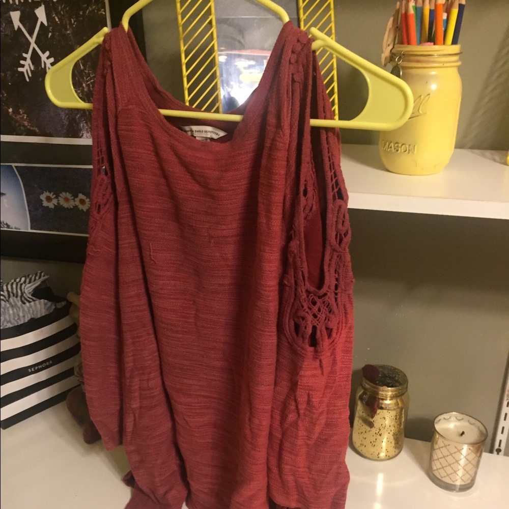 Cold shoulder lace