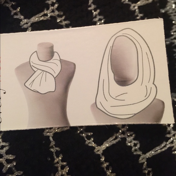 Scarf - Picture 3 of 4