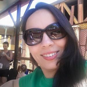 Meet your Posher, Loubna