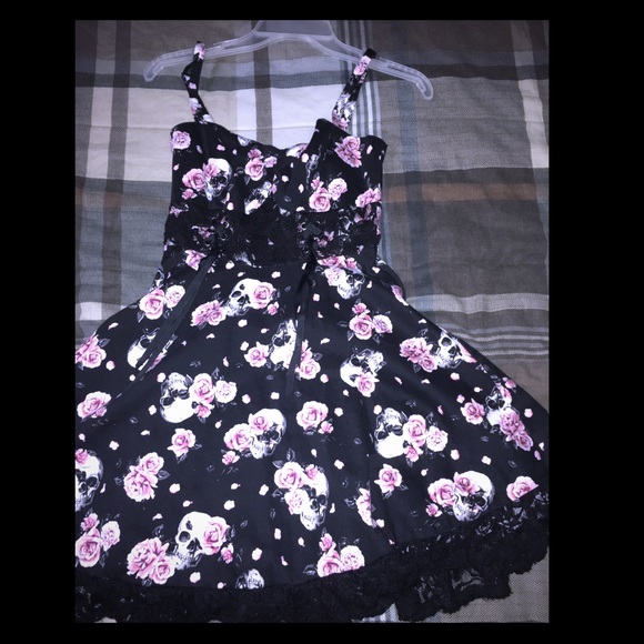 Hot topic flower skull dress - Picture 2 of 4
