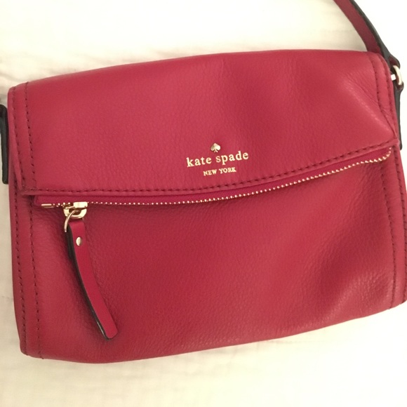 Red Kate Spade crossbody purse - Picture 2 of 4