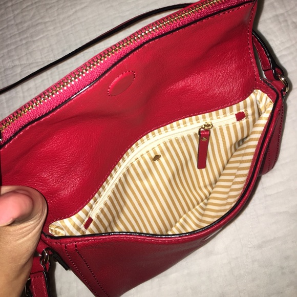 Red Kate Spade crossbody purse - Picture 3 of 4