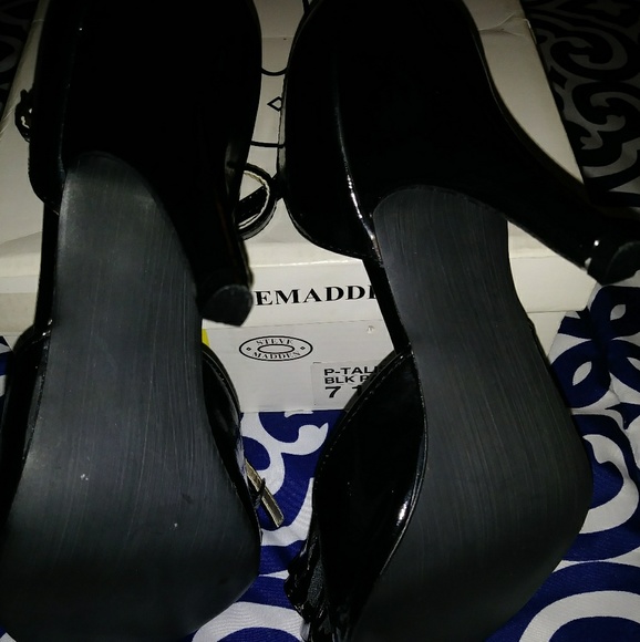Steven Madden P-Talisa Blk Patent Heels - Picture 2 of 4