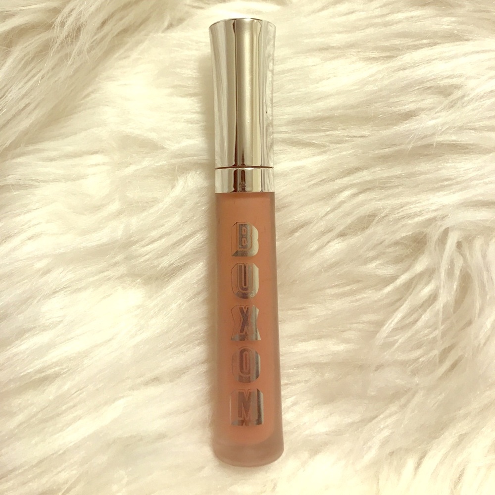 Buxom Lip Gloss in White Russian
