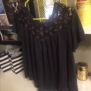 Thin semi cropped top