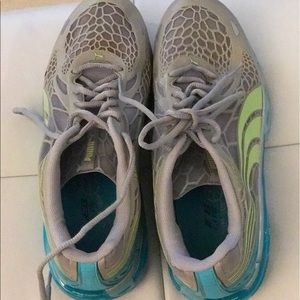 Running shoes