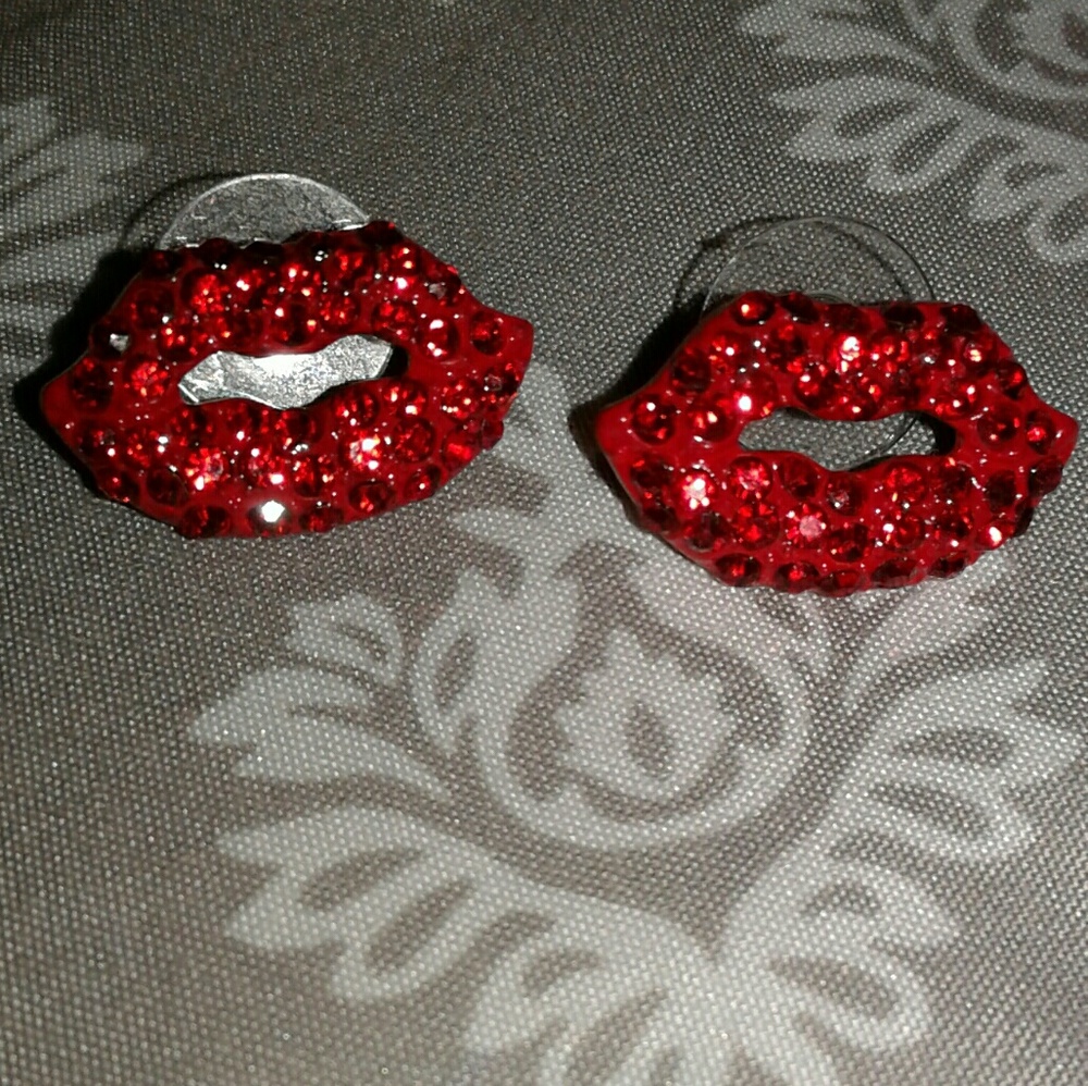 Red Rhinestone Lip Earings
