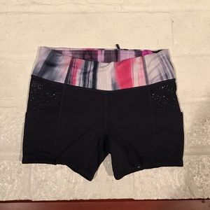 Lululemon Shorty Short - Size 2