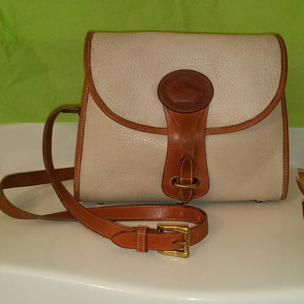 Authentic Vintage Dooney & Bourke Essex bag