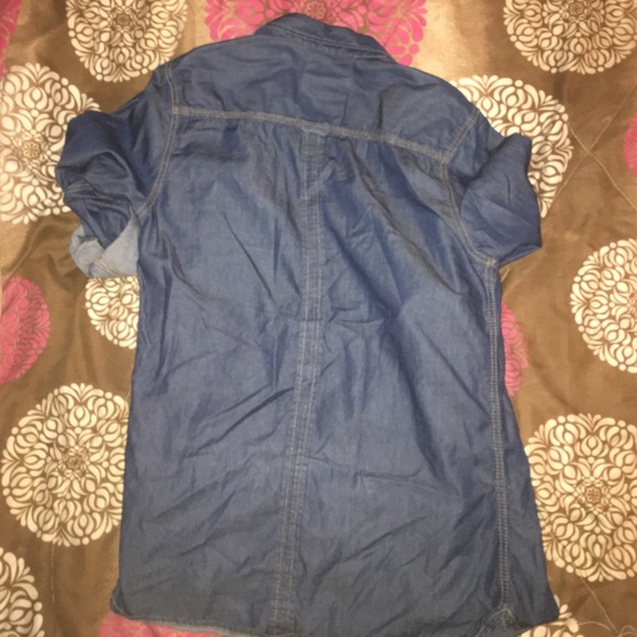 100% Cotton Denim style chambray button down - Picture 3 of 3