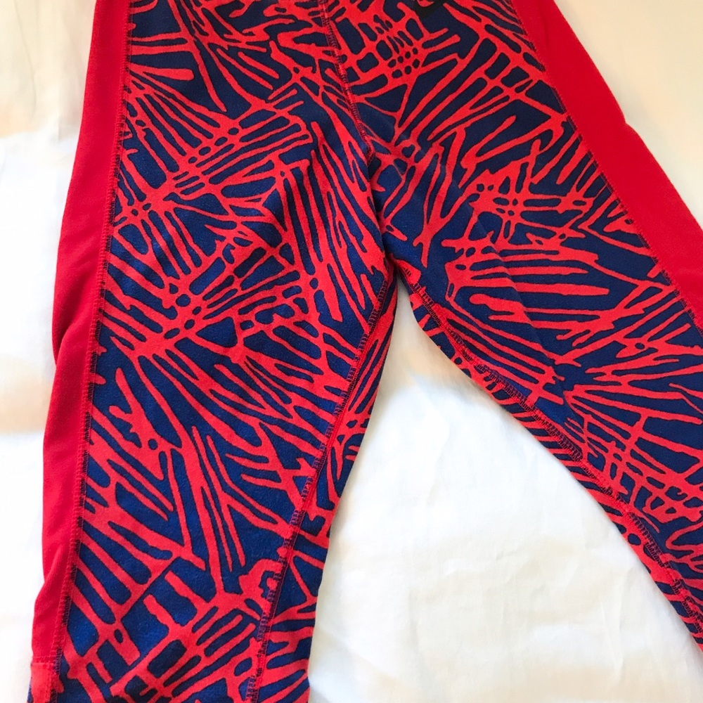 CLEREANCE! Red / Blue Pattern Nike Leggings; Small