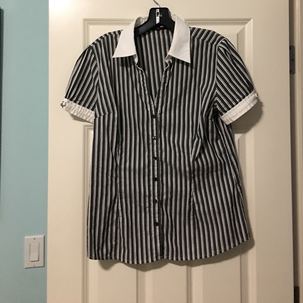 Express button up short sleeve blouse