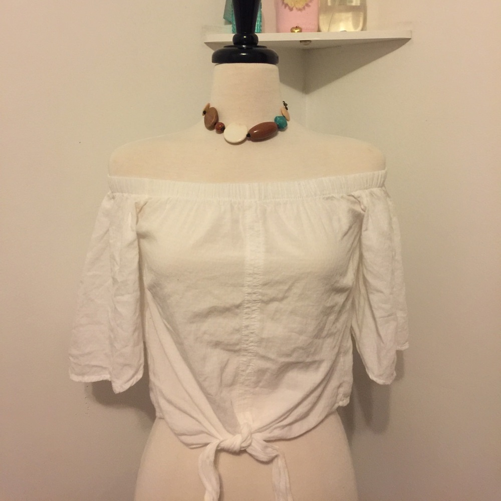 🌿White off the shoulder top🌾