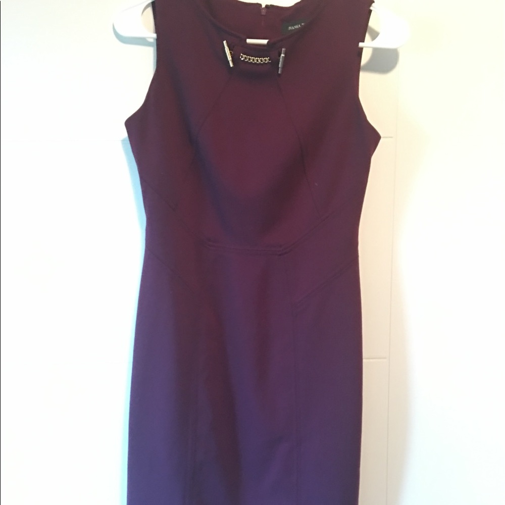 Classy business dress with gold chain accent