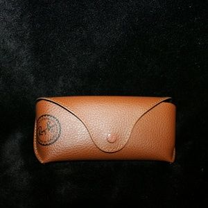 RayBan's case