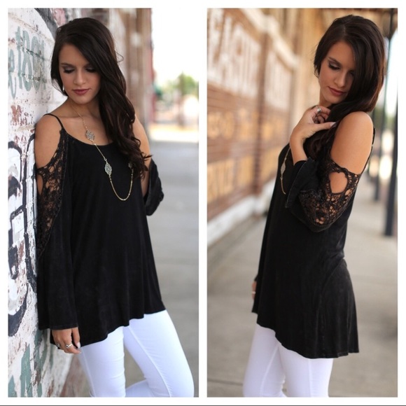 Infinity Raine Cold Shoulder Tunic NWT - Picture 2 of 8