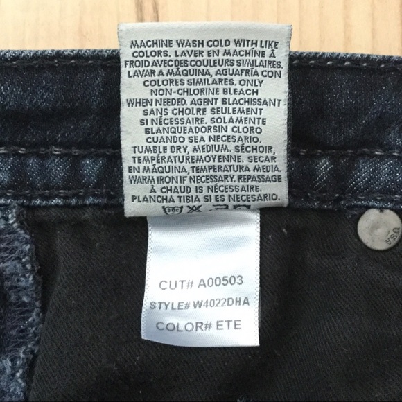 ⬇️ Reduced ⬇️ Hudson Jeans Button Back Pockets! - Picture 7 of 7