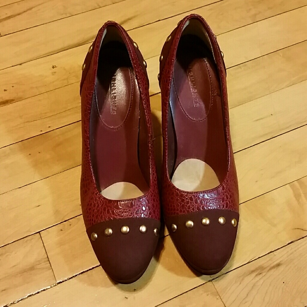 Highlights High Heels with Gold Studded  Size 6