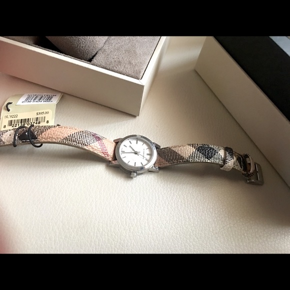 Sold locally 💯% Authentic Burberry Watch - Picture 2 of 6