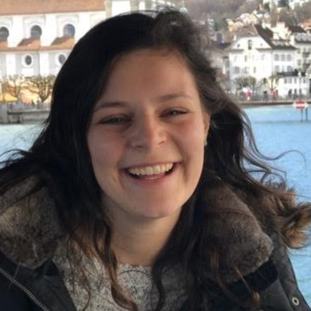 Meet your Posher, Emily