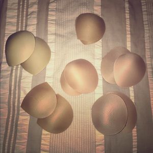 (6) Lululemon bra pads