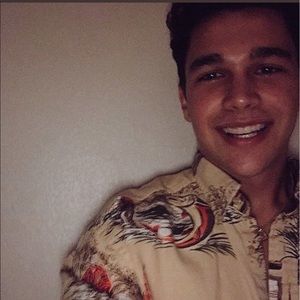 Meet your Posher, Jasmine