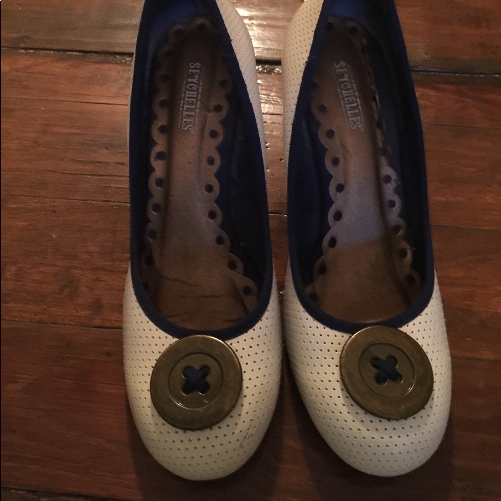 Seychelles heels