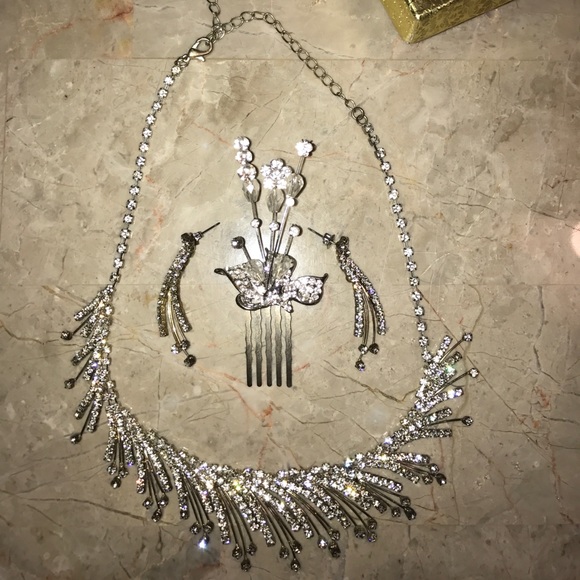 Three Piece Accessory Set - Picture 2 of 5