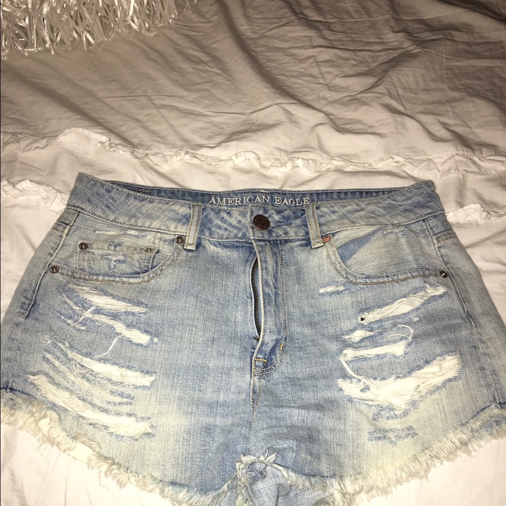 Cute distressed light wash shorts