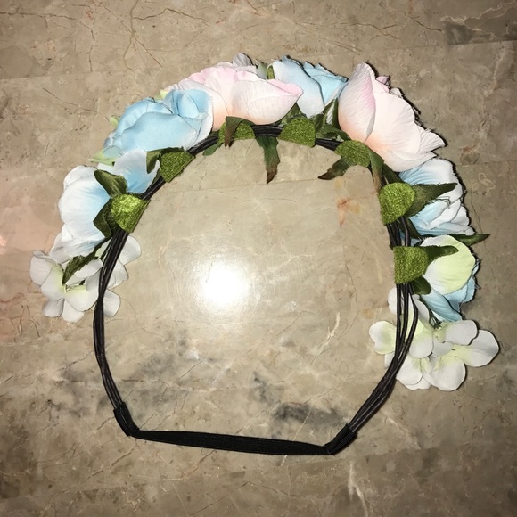 Flower Crown - Picture 2 of 4