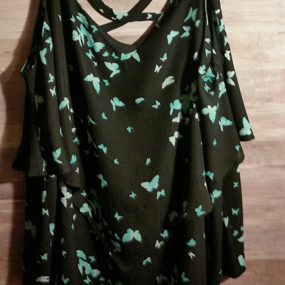 Torrid Butterfly  Flowy Layers  Top 14/16