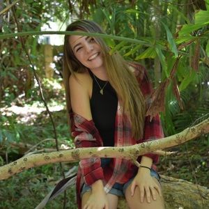 Meet your Posher, Elizabeth