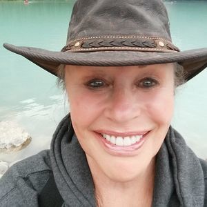 Meet your Posher, Paula