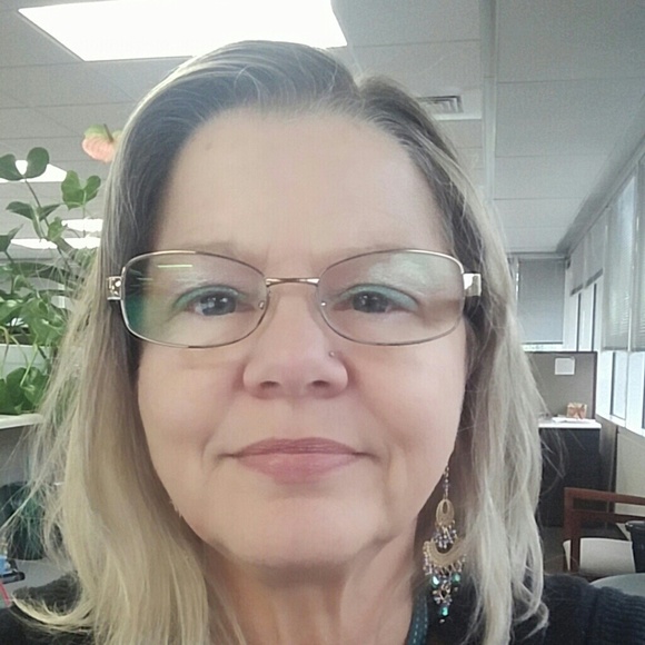 Meet your Posher, Diane - Picture 1 of 1