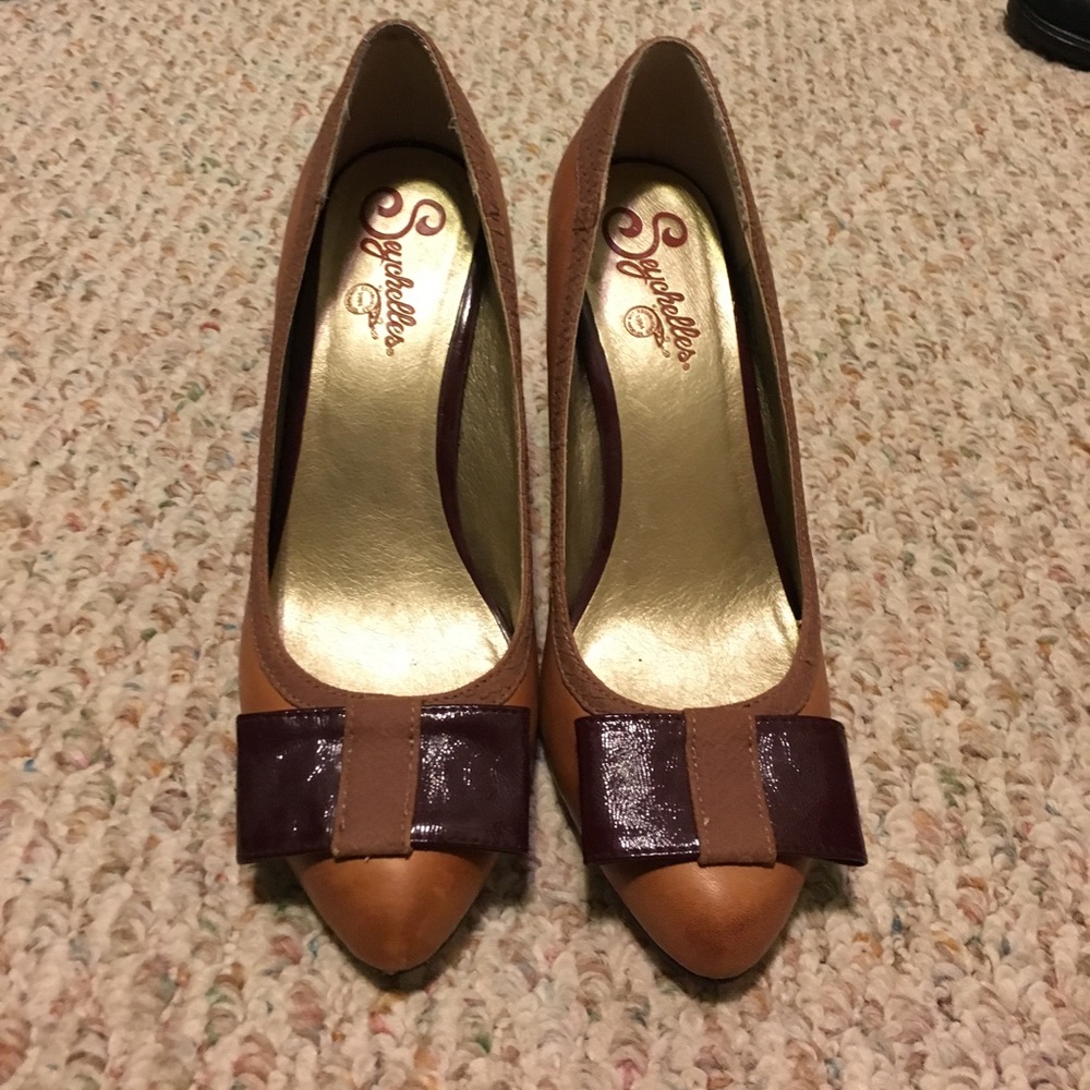 Seychelles Spacebar pumps sz7
