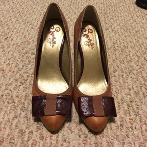 Seychelles Spacebar pumps sz7