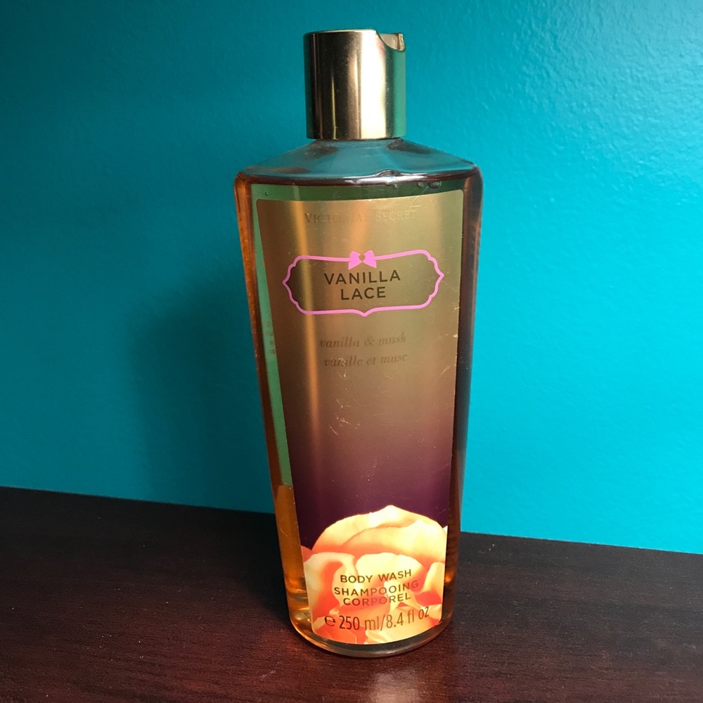 Victoria secret vanilla lace body wash