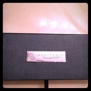 Anastasia Beverly Hills Eyeshadow Palette
