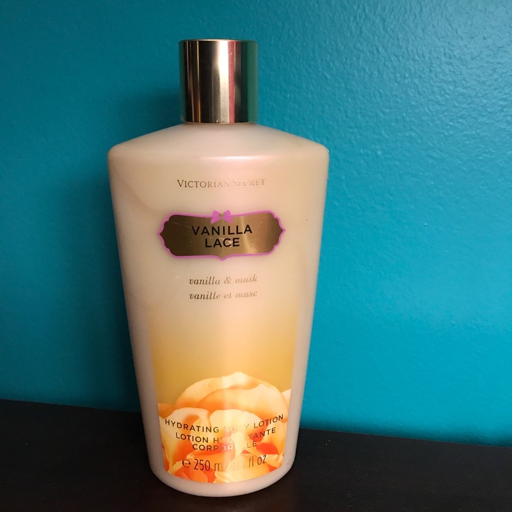Victoria's Secret vanilla lace body lotion