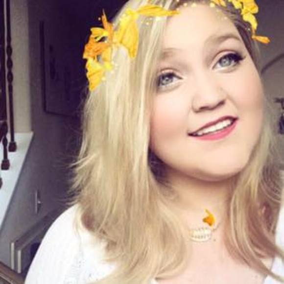 Meet your Posher, Nikki - Picture 1 of 1