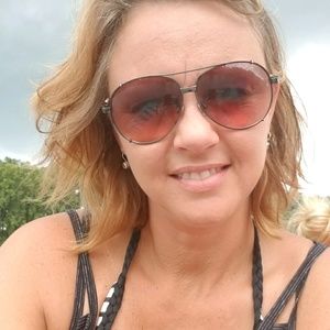 Meet your Posher, Mandy